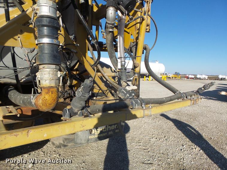 image for item K5531 1999 Ag-Chem TerraGator 8103 self-propelled sprayer