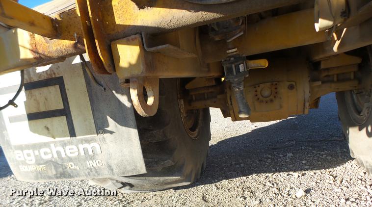 image for item K5531 1999 Ag-Chem TerraGator 8103 self-propelled sprayer