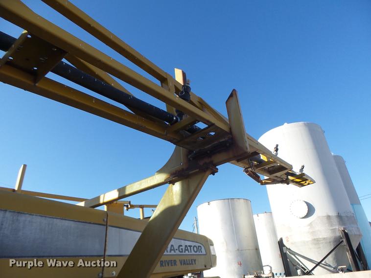 image for item K5531 1999 Ag-Chem TerraGator 8103 self-propelled sprayer