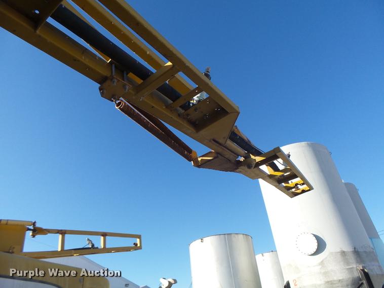 image for item K5531 1999 Ag-Chem TerraGator 8103 self-propelled sprayer