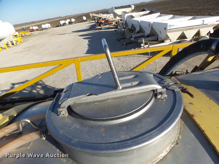 image for item K5531 1999 Ag-Chem TerraGator 8103 self-propelled sprayer