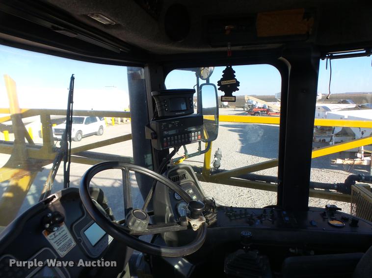 image for item K5531 1999 Ag-Chem TerraGator 8103 self-propelled sprayer