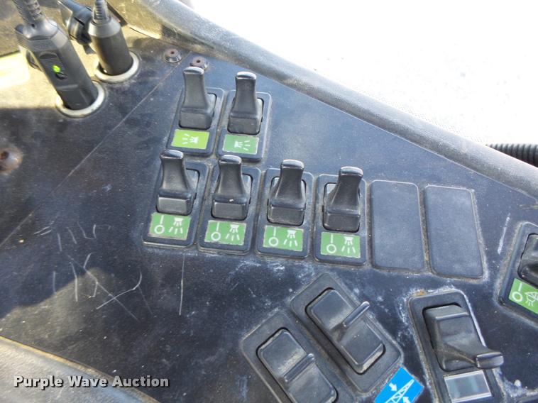 image for item K5531 1999 Ag-Chem TerraGator 8103 self-propelled sprayer