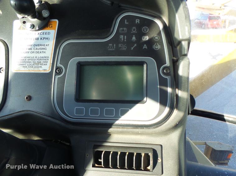 image for item K5531 1999 Ag-Chem TerraGator 8103 self-propelled sprayer