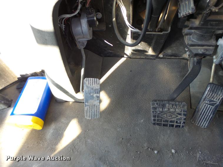 image for item K5531 1999 Ag-Chem TerraGator 8103 self-propelled sprayer