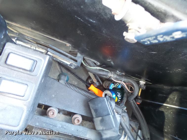 image for item K5531 1999 Ag-Chem TerraGator 8103 self-propelled sprayer