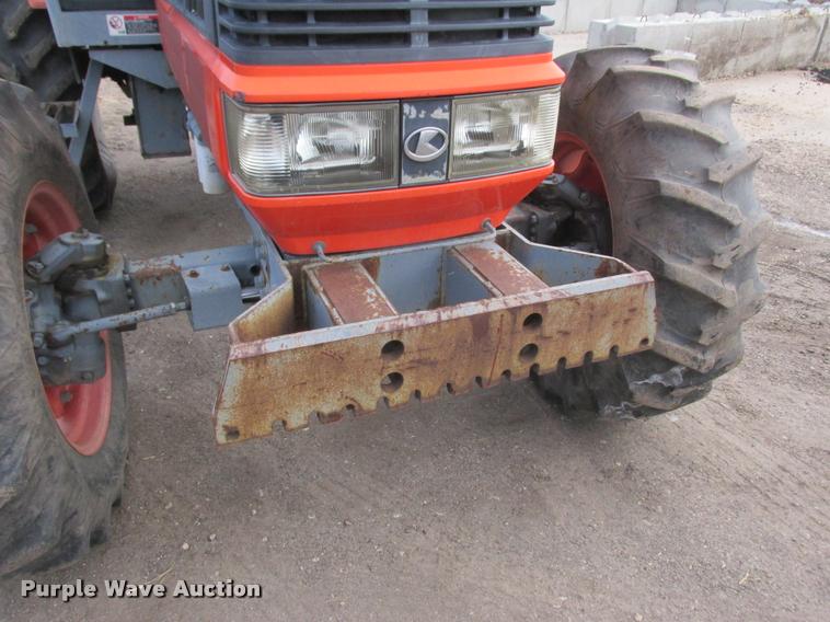 image for item K6183 2003 Kubota M110DT MFWD tractor