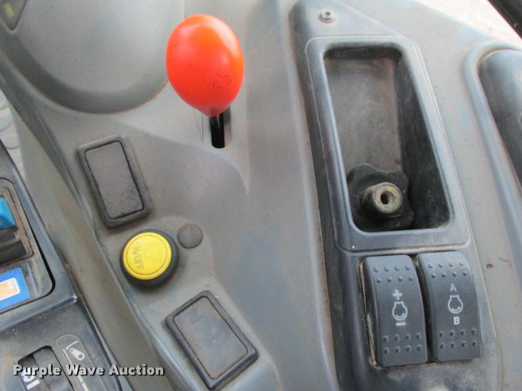 image for item K6206 2005 AGCO Challenger MT645B MFWD tractor