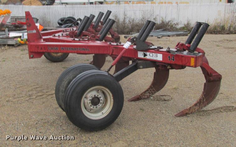 image for item K6209 Case IH 14 V-ripper