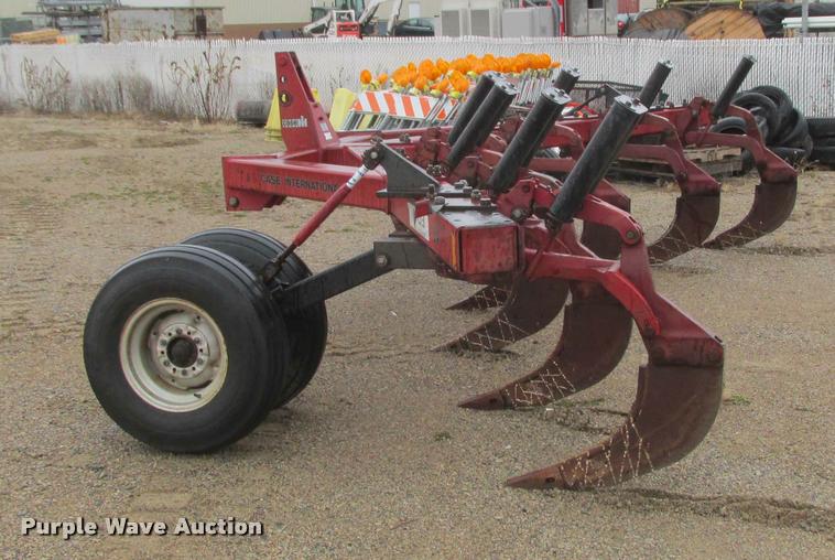 image for item K6209 Case IH 14 V-ripper
