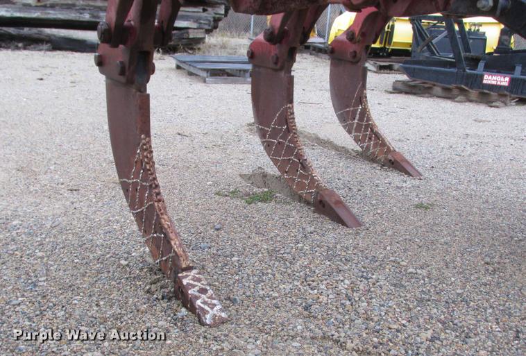 image for item K6209 Case IH 14 V-ripper