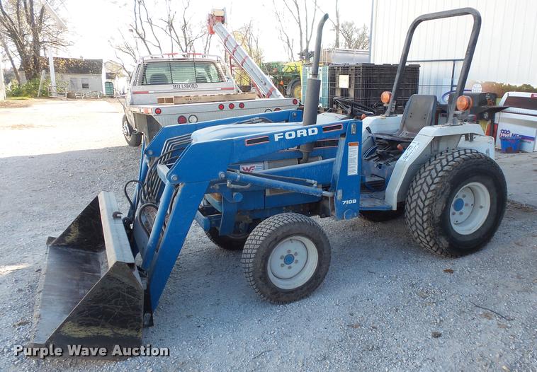 image for item L3598 Ford 1520 tractor