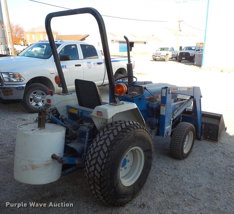 image for item L3598 Ford 1520 tractor