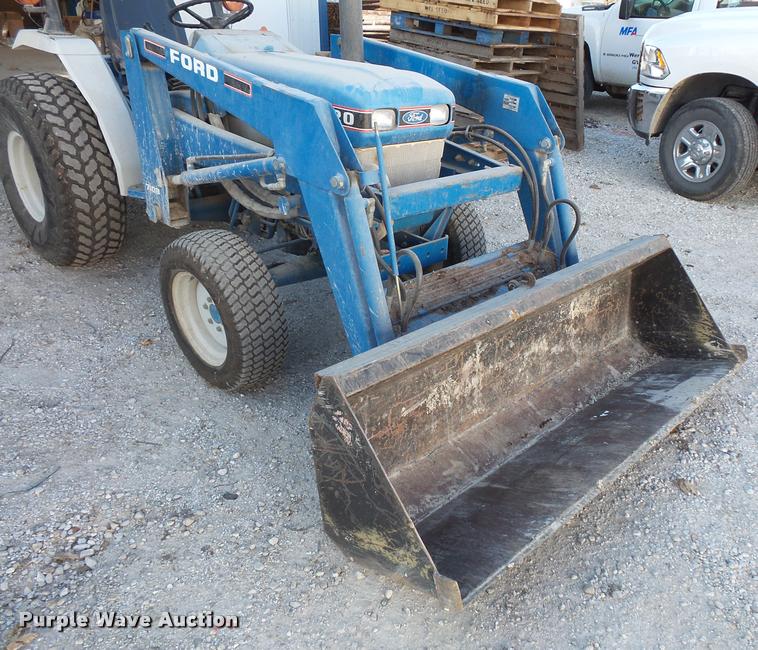 image for item L3598 Ford 1520 tractor