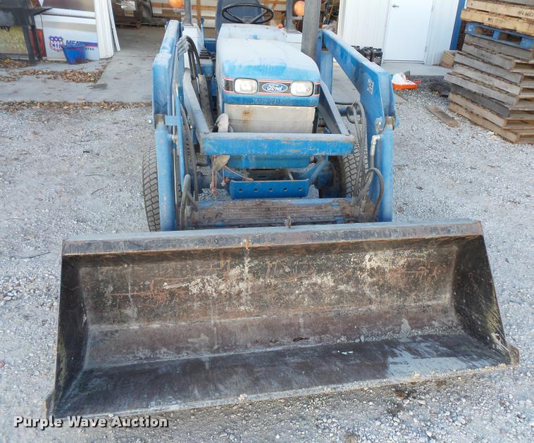 image for item L3598 Ford 1520 tractor