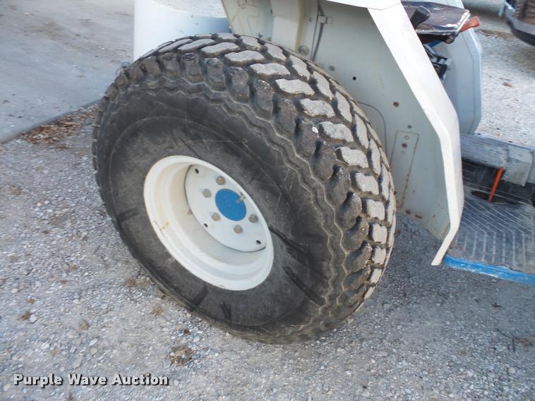 image for item L3598 Ford 1520 tractor