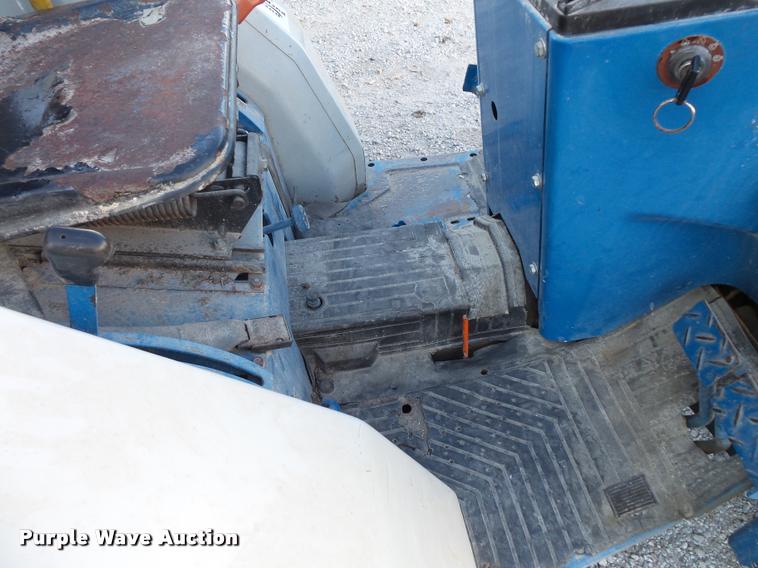 image for item L3598 Ford 1520 tractor