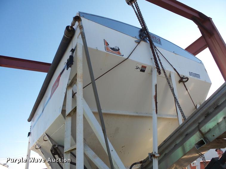 image for item L3599 Willmar seed tender bed