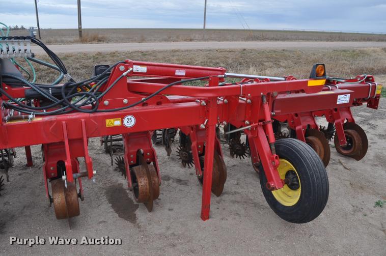 image for item L5138 Sunflower 7630 strip-till