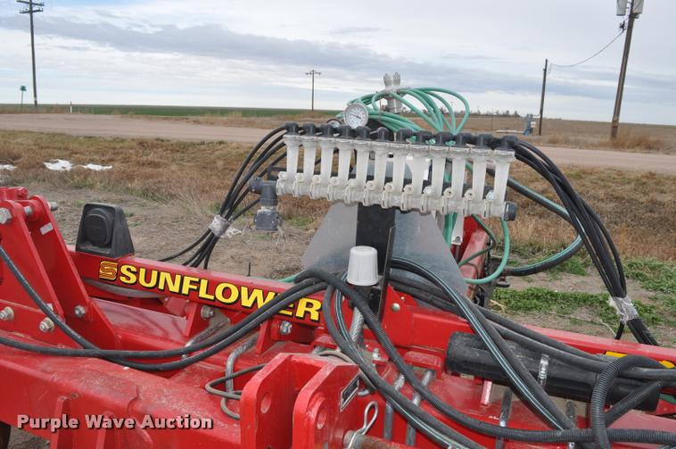 image for item L5138 Sunflower 7630 strip-till