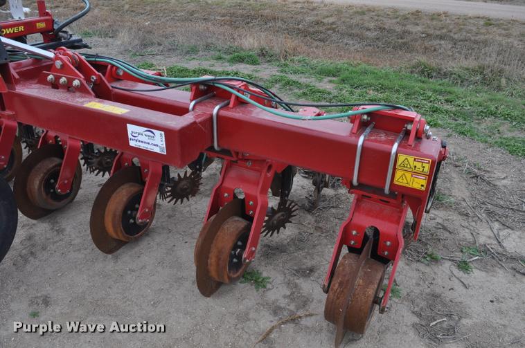 image for item L5138 Sunflower 7630 strip-till