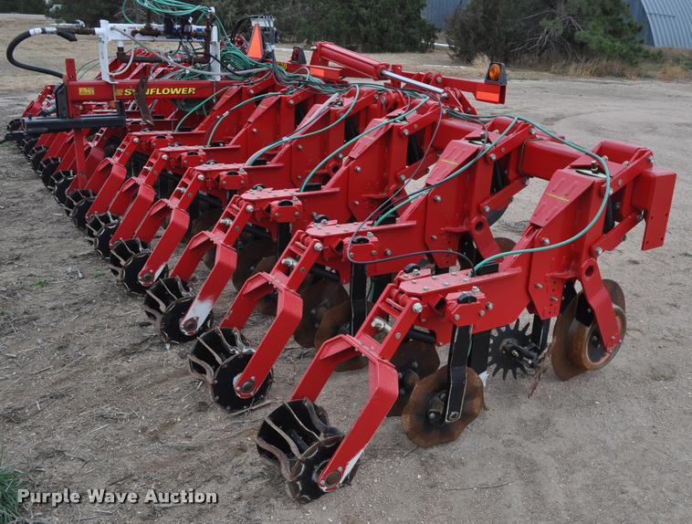 image for item L5138 Sunflower 7630 strip-till