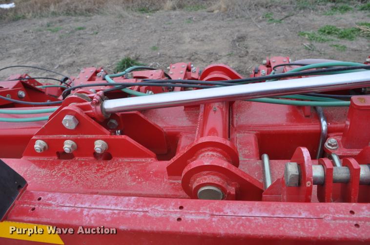 image for item L5138 Sunflower 7630 strip-till