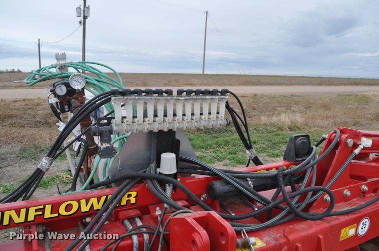image for item L5138 Sunflower 7630 strip-till