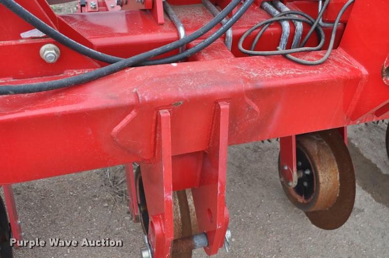 image for item L5138 Sunflower 7630 strip-till