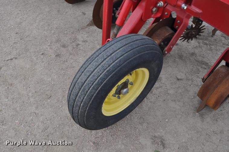 image for item L5138 Sunflower 7630 strip-till