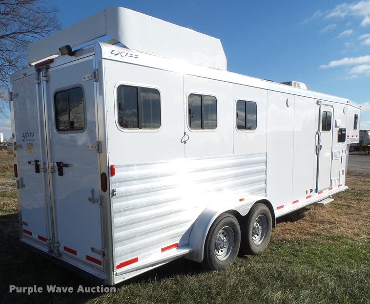 image for item L5534 2013 Exiss Sierra 7308LQ horse trailer