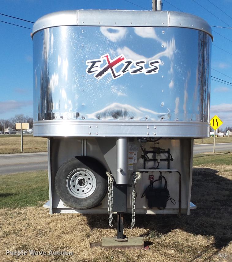 image for item L5534 2013 Exiss Sierra 7308LQ horse trailer