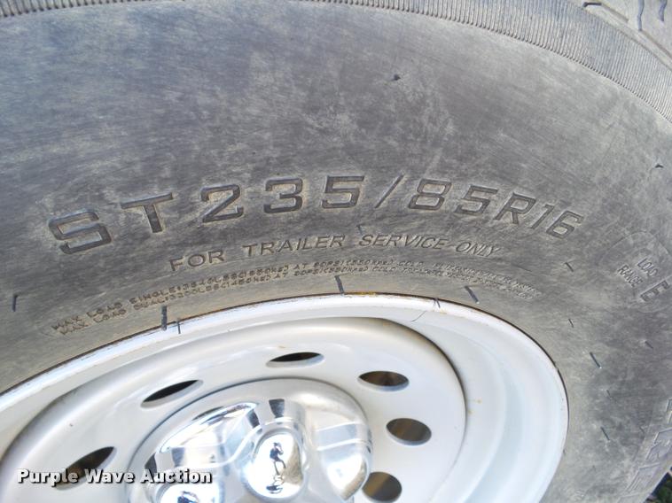 image for item L5534 2013 Exiss Sierra 7308LQ horse trailer