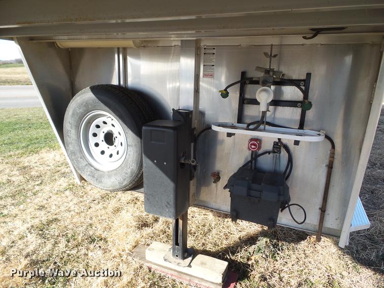 image for item L5534 2013 Exiss Sierra 7308LQ horse trailer