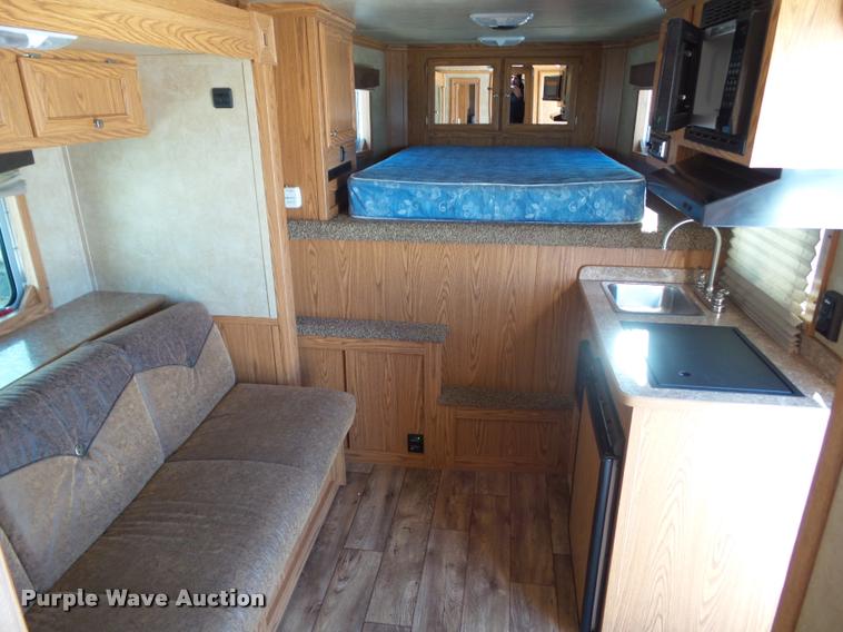 image for item L5534 2013 Exiss Sierra 7308LQ horse trailer