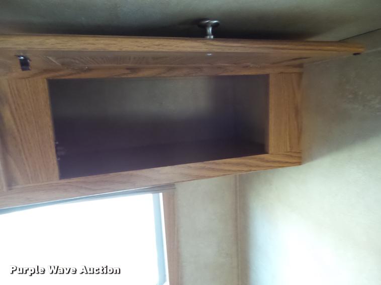 image for item L5534 2013 Exiss Sierra 7308LQ horse trailer