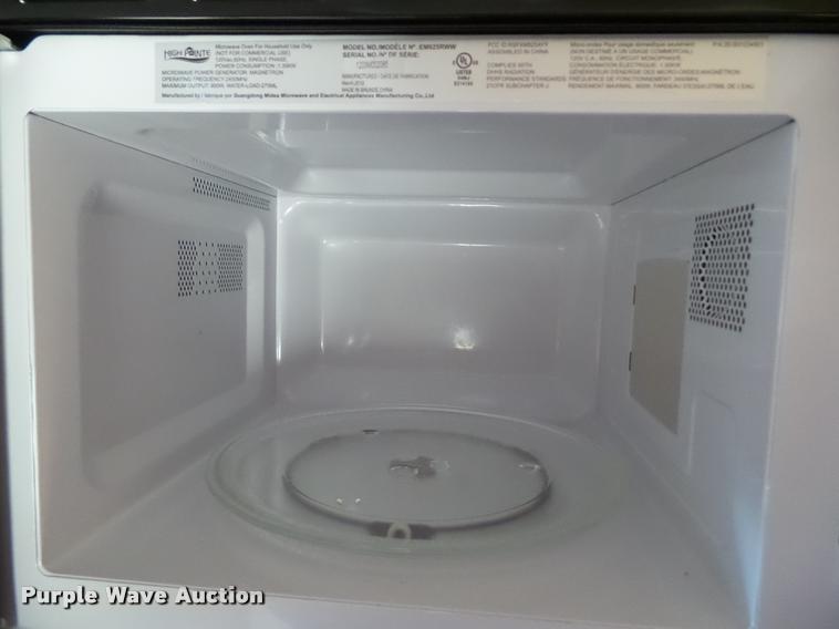 image for item L5534 2013 Exiss Sierra 7308LQ horse trailer