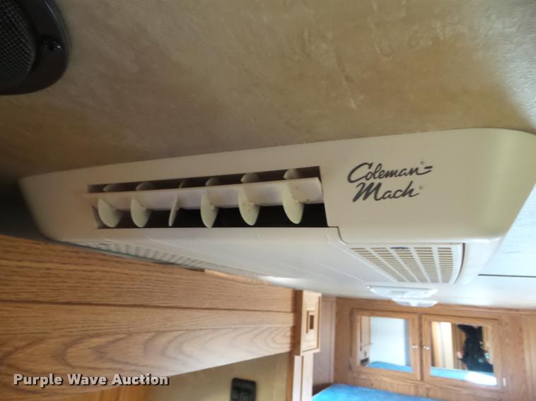 image for item L5534 2013 Exiss Sierra 7308LQ horse trailer