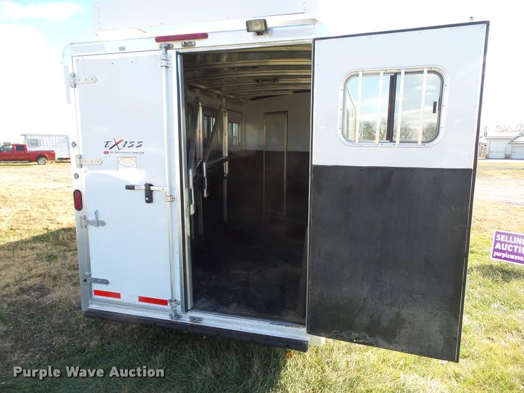 image for item L5534 2013 Exiss Sierra 7308LQ horse trailer