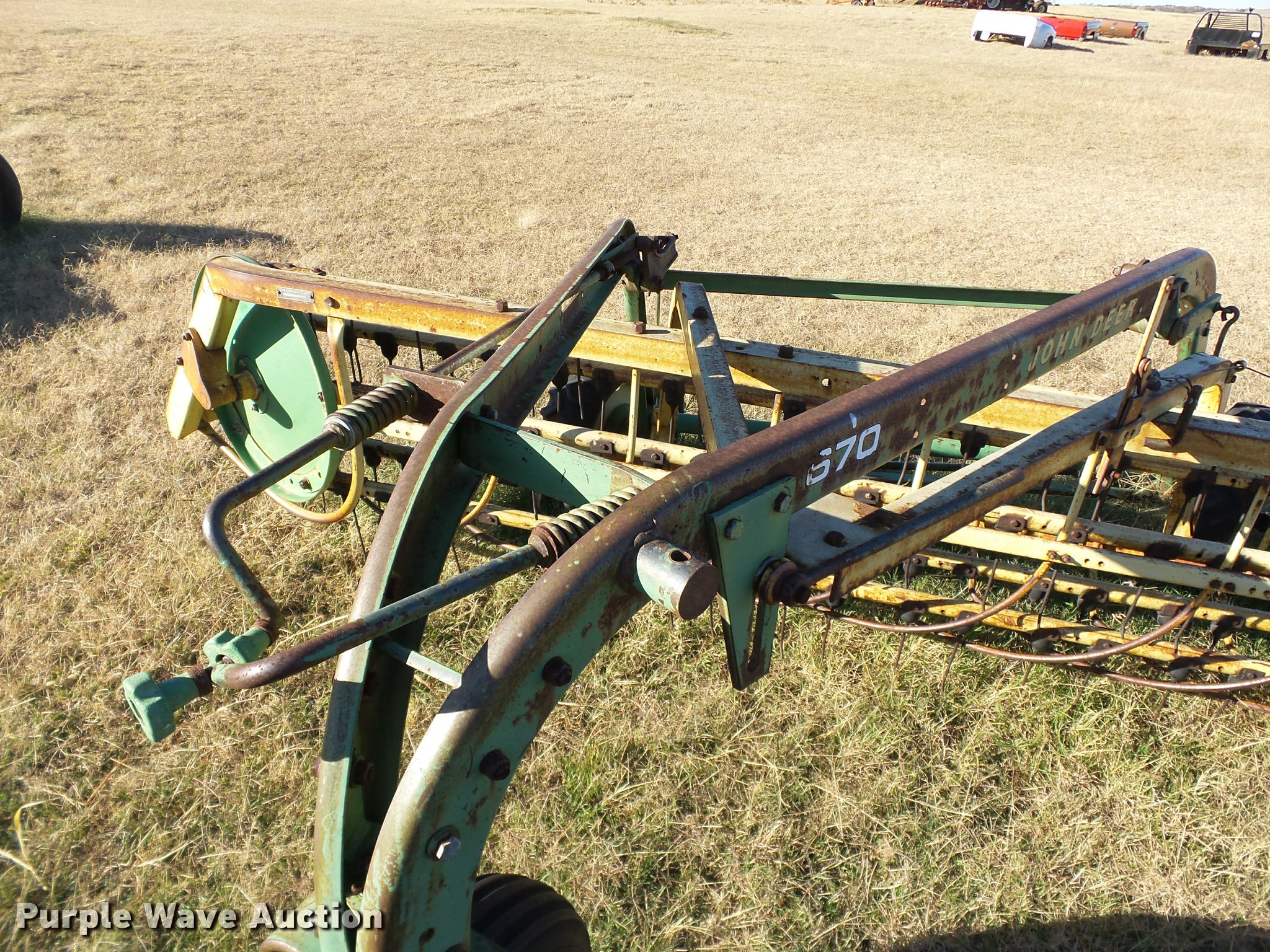 John Deere 670 hay rake in Guthrie, OK | Item DB4613 sold | Purple Wave