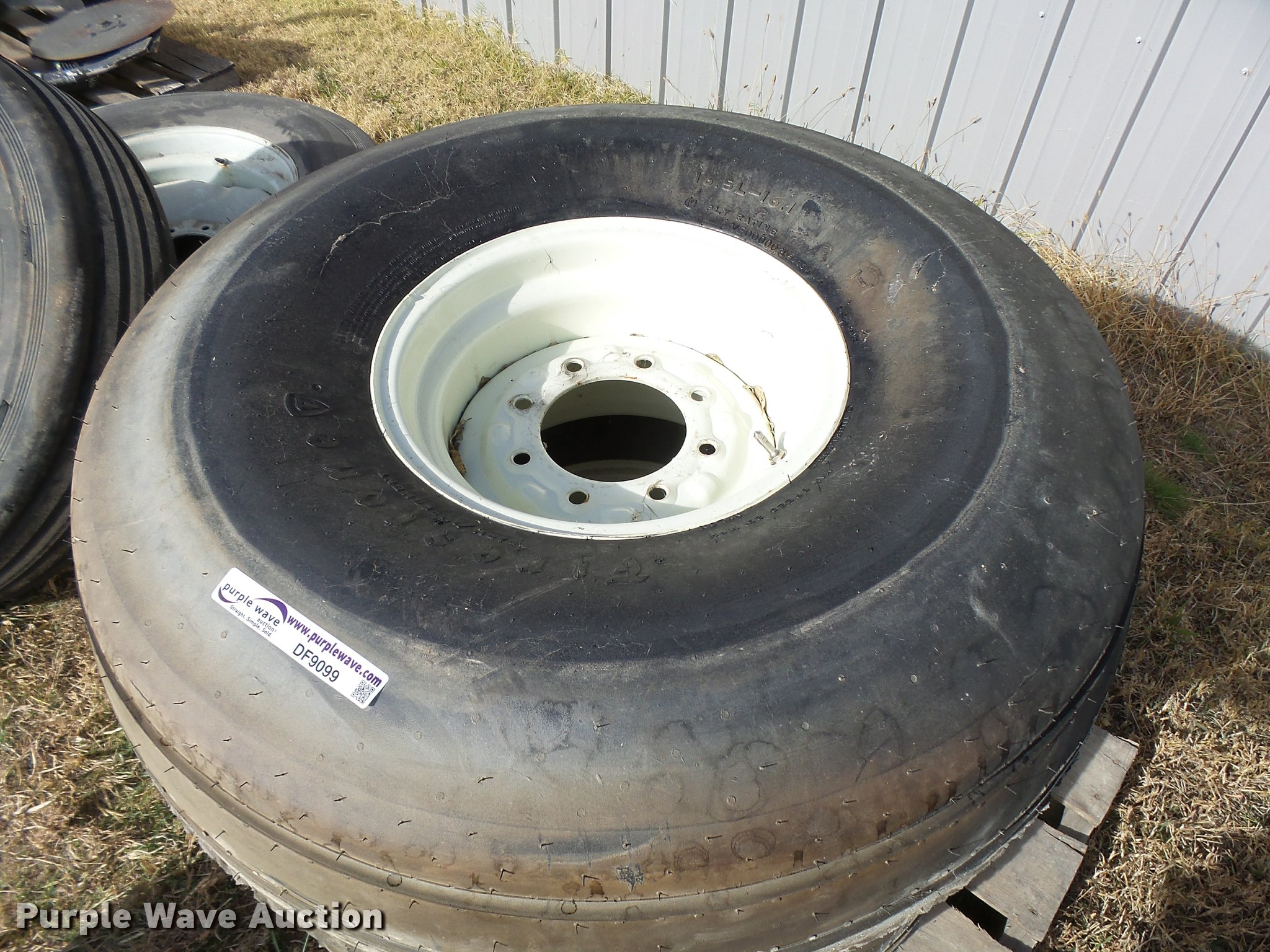 (2) 16.5x16.1 implement tires and wheels in Buhler, KS Item DF9099