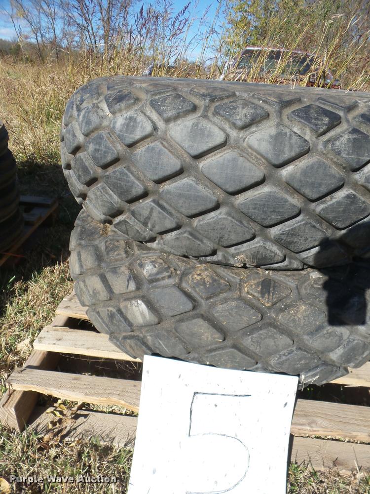 image for item AG9121 (4) tires
