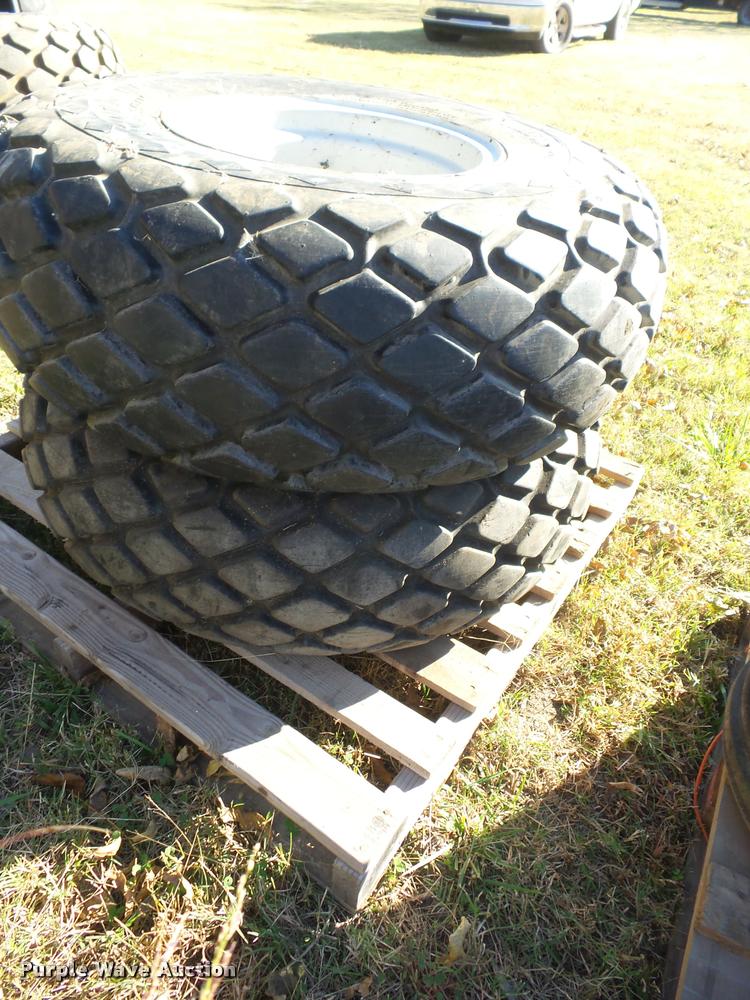 image for item AG9121 (4) tires