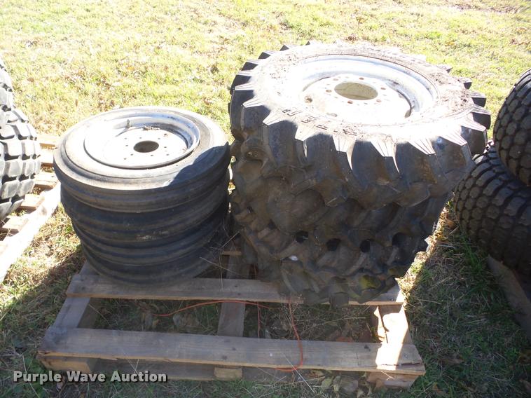 image for item AG9122 (8) tires