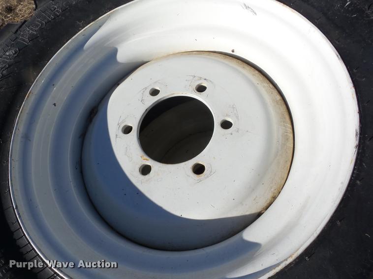 image for item AG9128 (4) tires