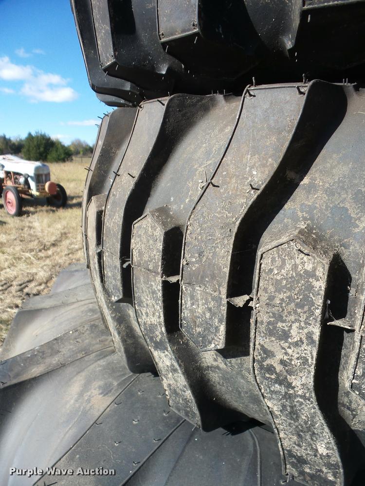 image for item AG9128 (4) tires