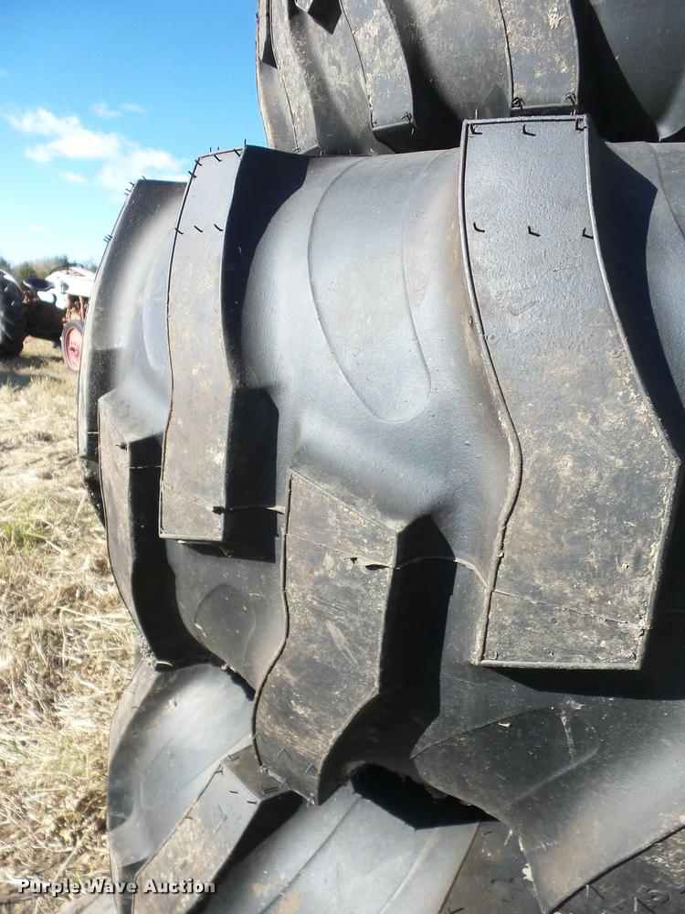 image for item AG9128 (4) tires