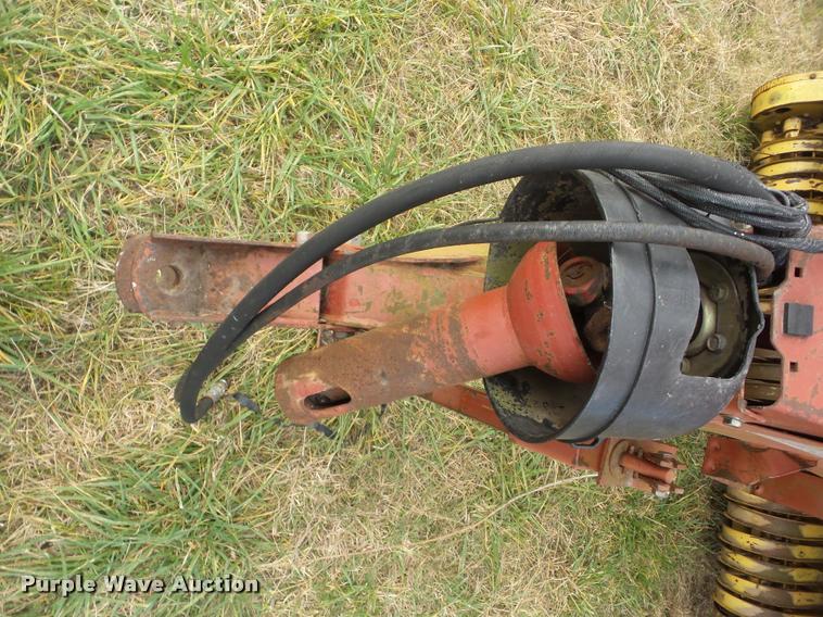 image for item AG9129 1997 New Holland 654 round baler