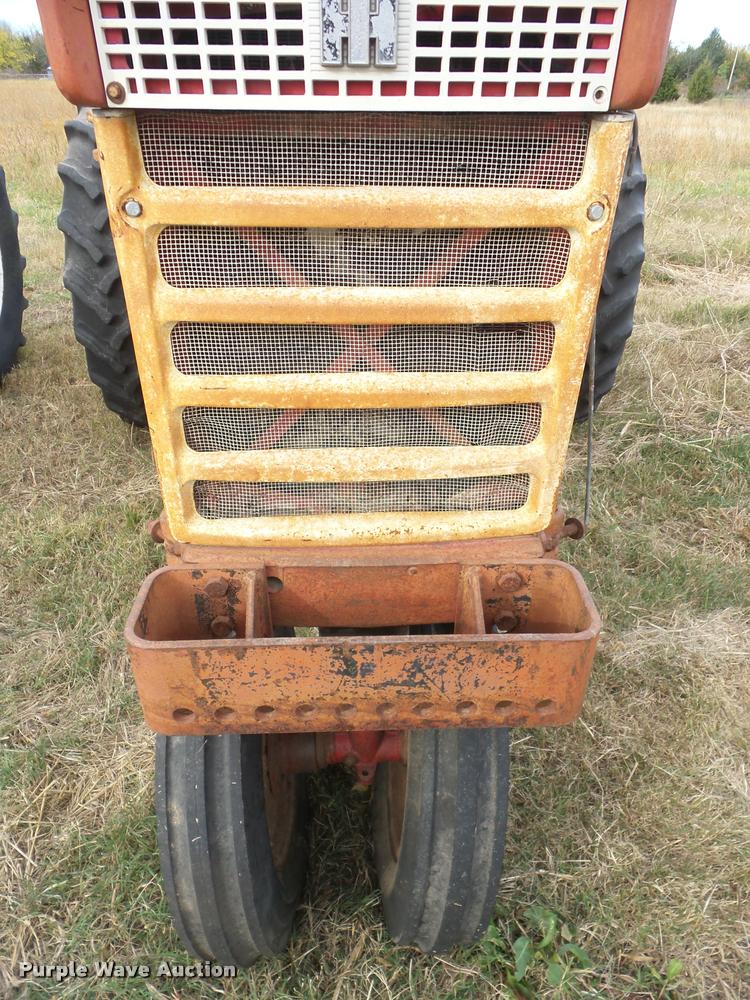 image for item AG9132 1960 Mccormick Farmall 460 tractor