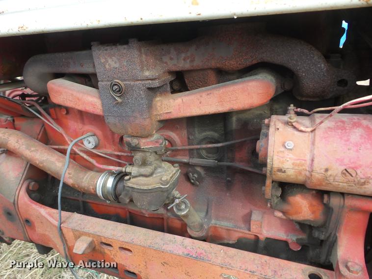 image for item AG9132 1960 Mccormick Farmall 460 tractor
